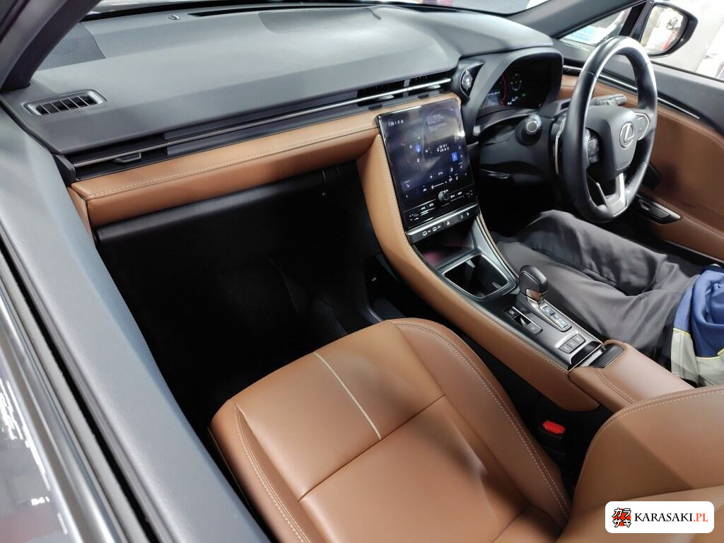 2024 Lexus LBX Relax 5