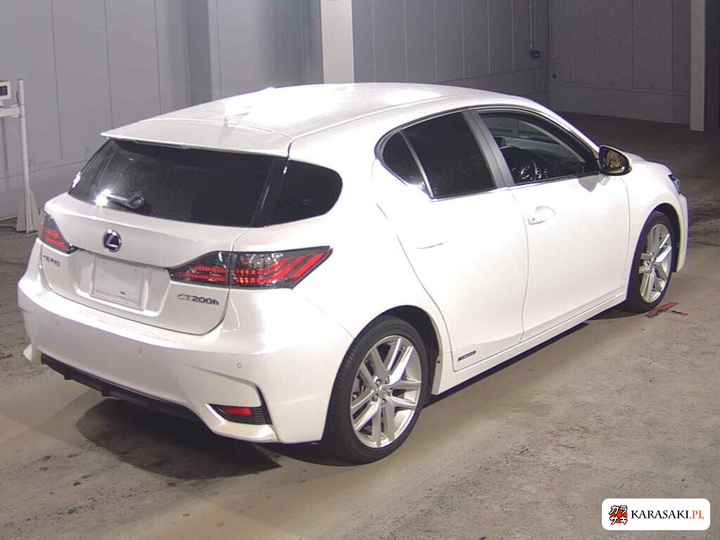 2011 Lexus CT CT200H Version L 4