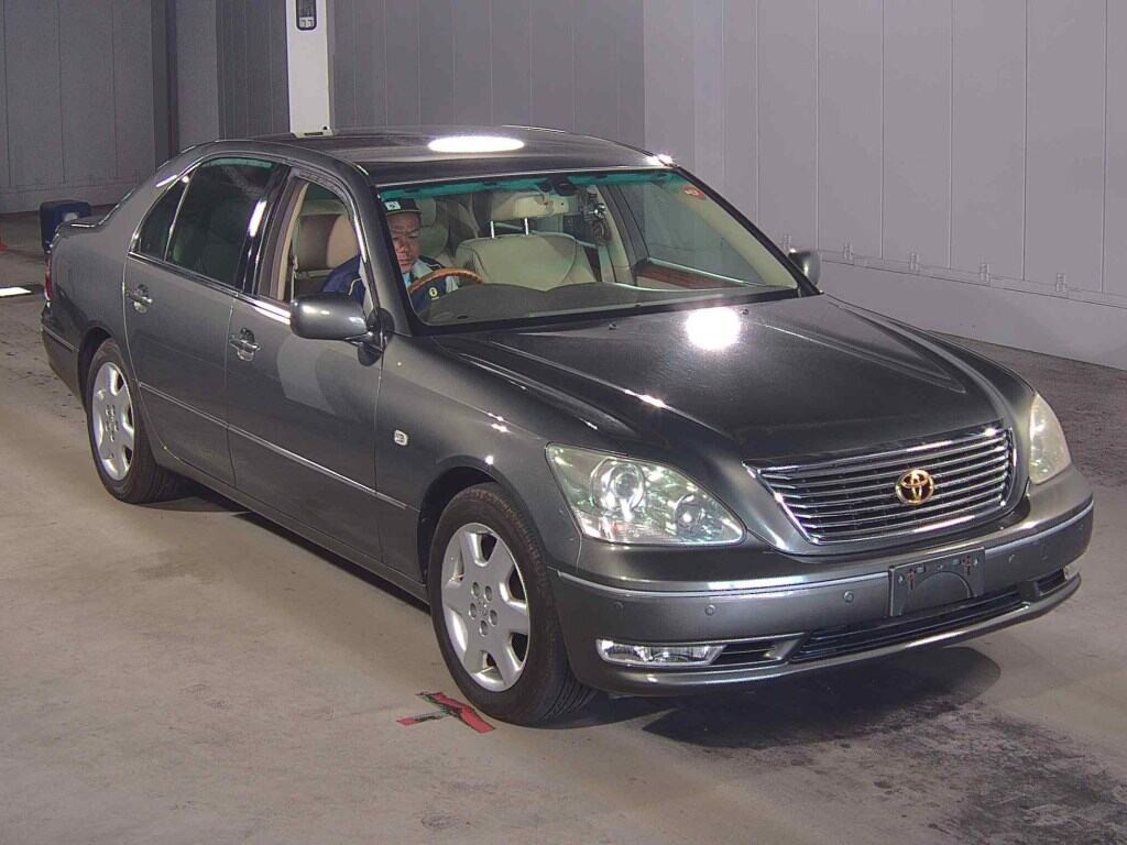 Toyota Celsior 2005 z aukcji japońskiej