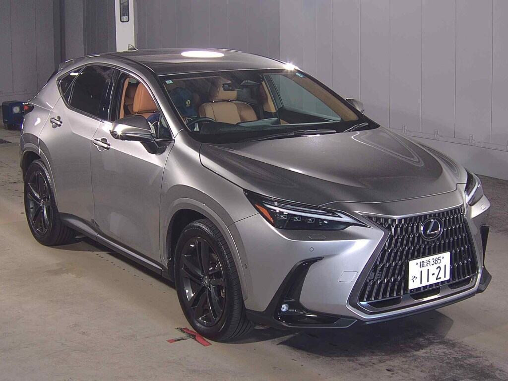 Lexus NX 2025 z aukcji japońskiej