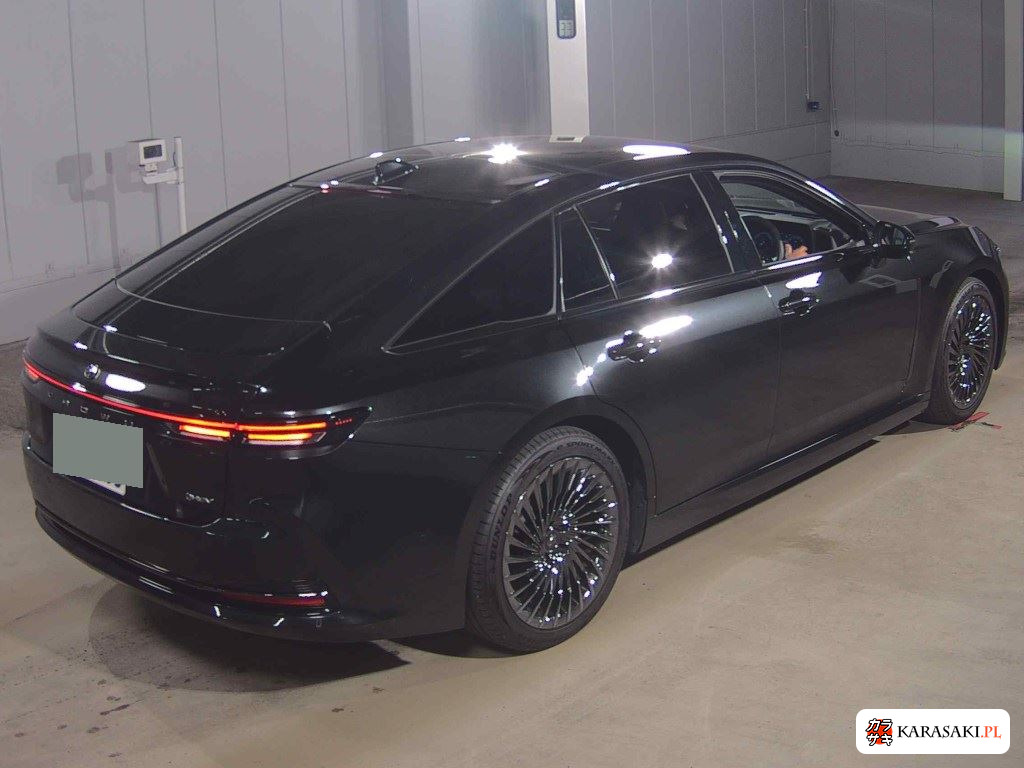 2025 Toyota Crown 4D Z(hev) 4