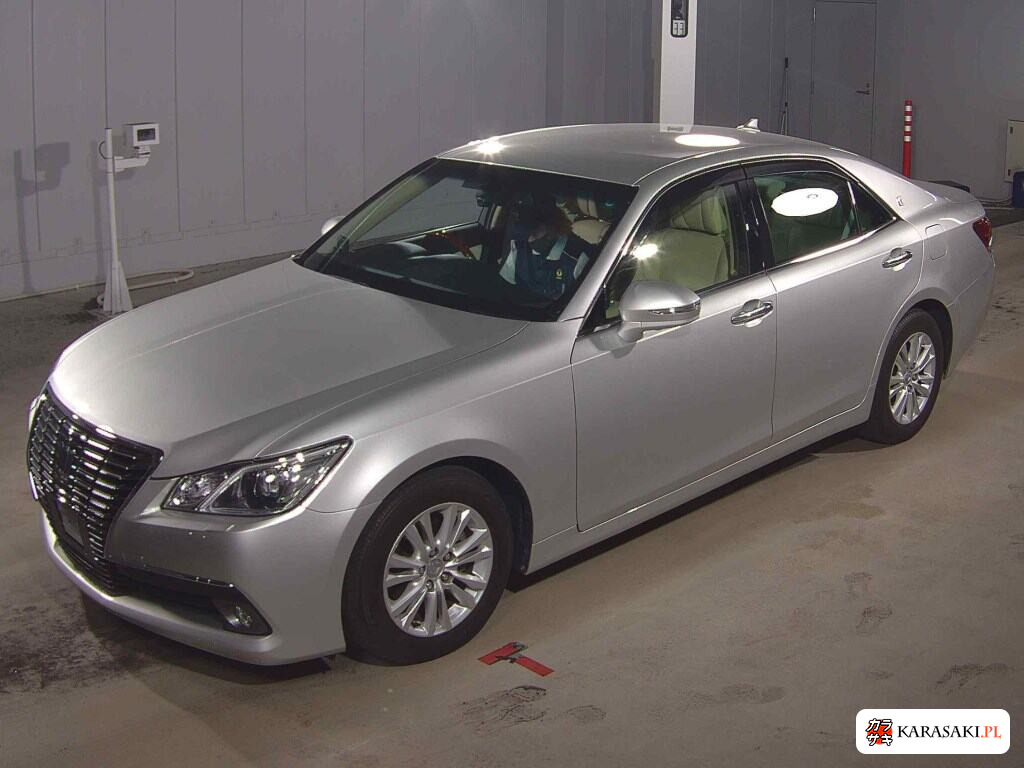 2013 Toyota Crown 4D Royal Saloon G 3