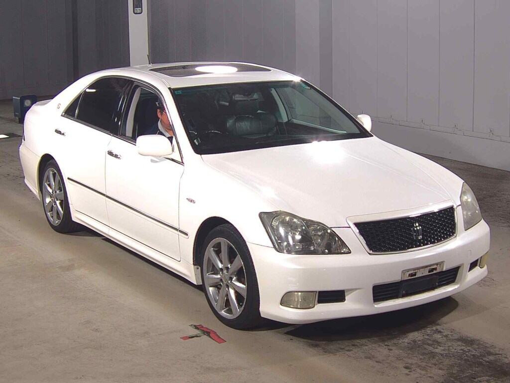 Toyota Crown 2006 z aukcji japońskiej