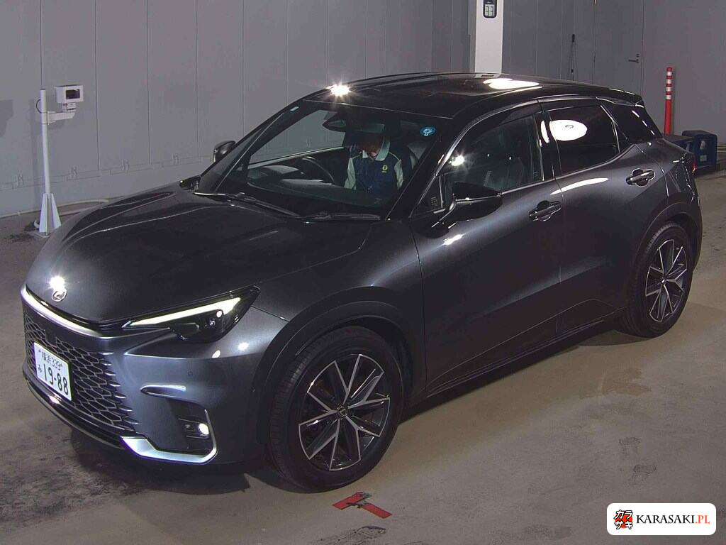 2024 Lexus LBX 4WD Cool 3