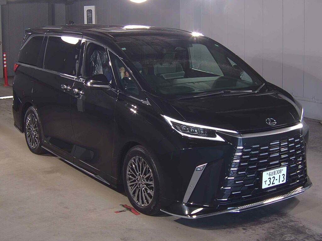 Lexus LM 2024 z aukcji japońskiej