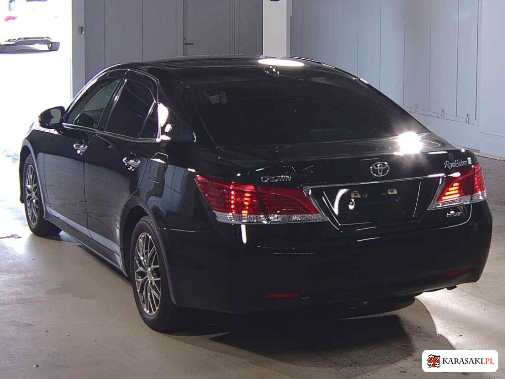 2016 Toyota Crown 4D 4WD Royal Saloon G I-Four 2
