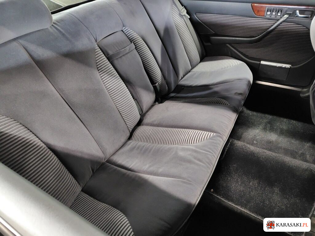 1990 Mercedes-Benz S-Class 4D 560SEL 6