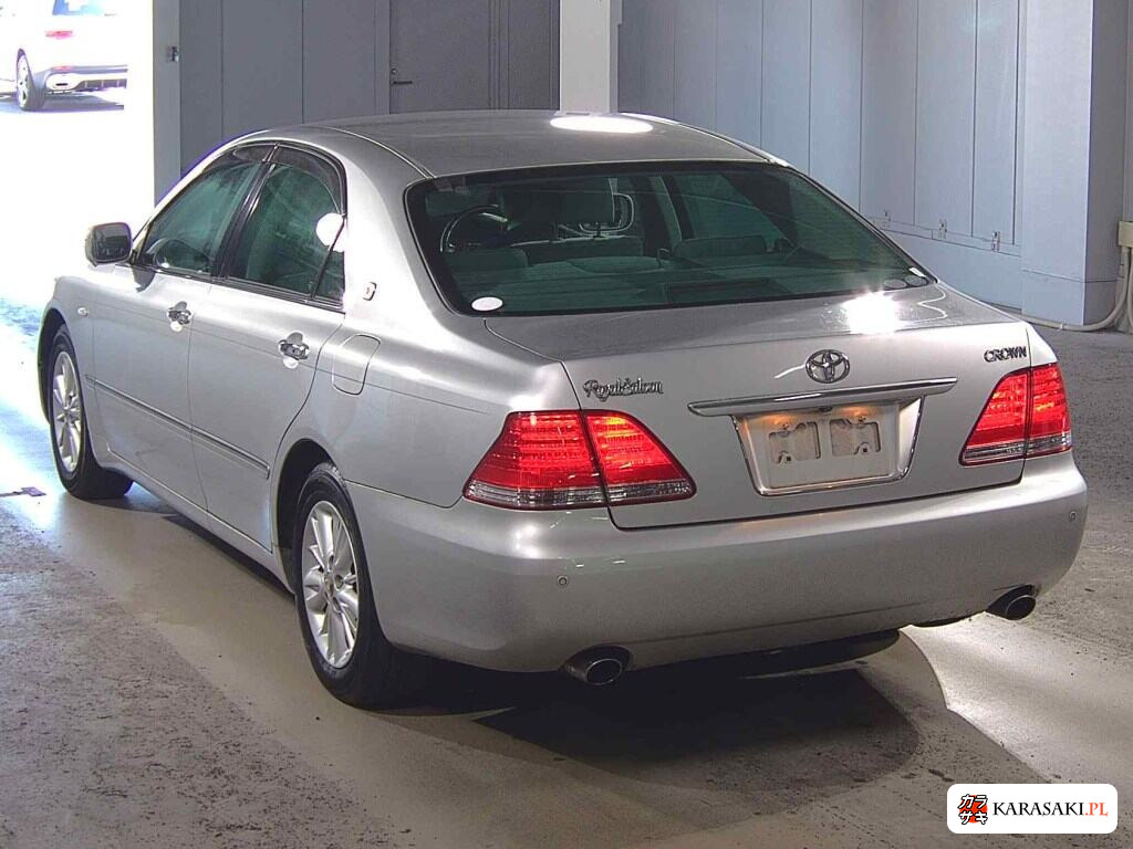 2004 Toyota Crown 4D Royal Saloon 2