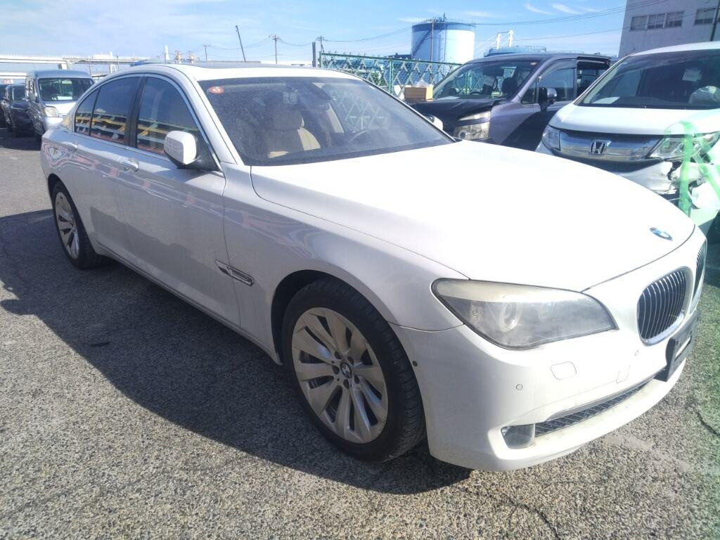 BMW 7 Series 2011 z aukcji japońskiej