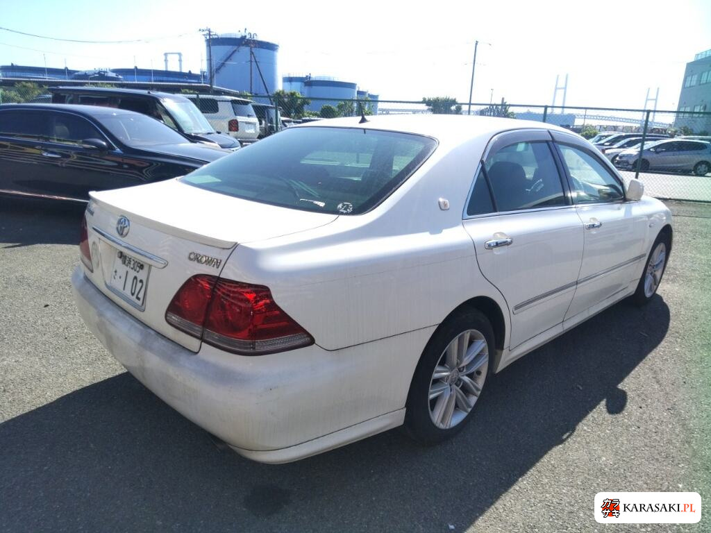 2004 Toyota Crown 4D Athlete 4