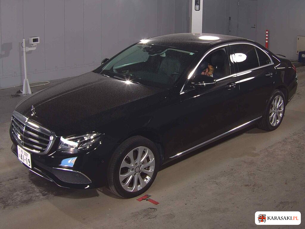 2017 Mercedes-Benz E-Class 4D 4WD E400 4MATIC Exclusive 3