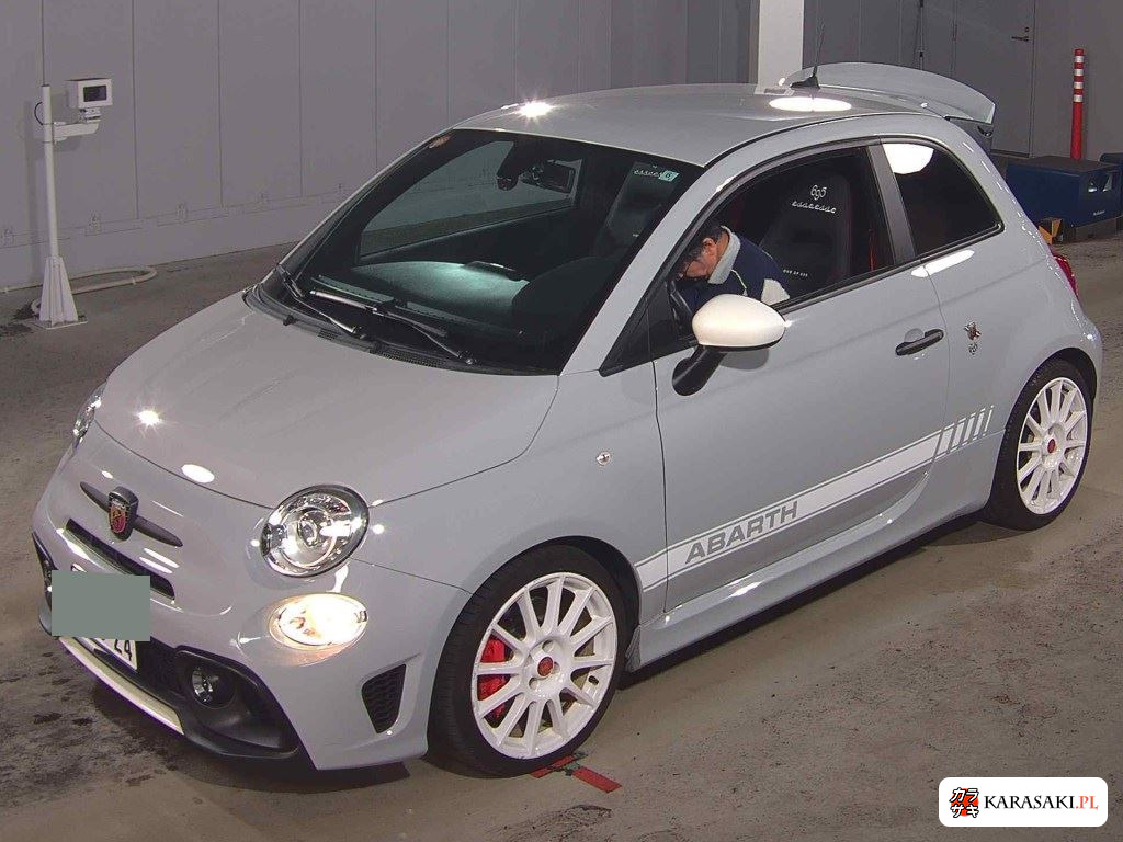 2022 Abarth 695 Esseesse Base Grade 3