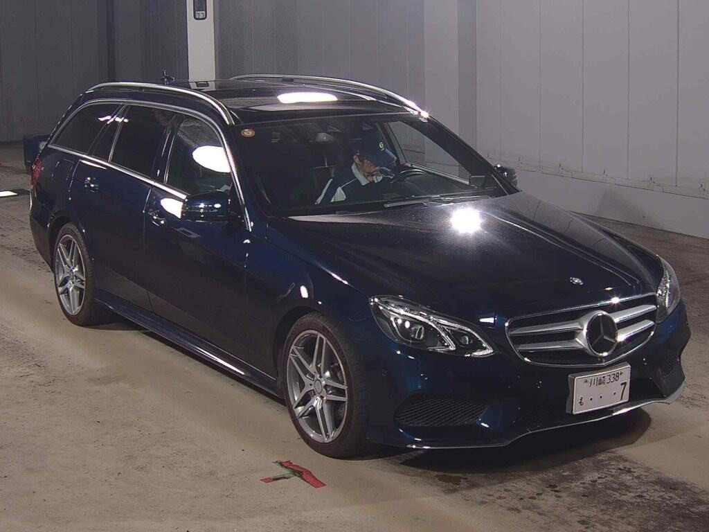 Mercedes-Benz E-Class Stationwagon 2014 z aukcji japońskiej