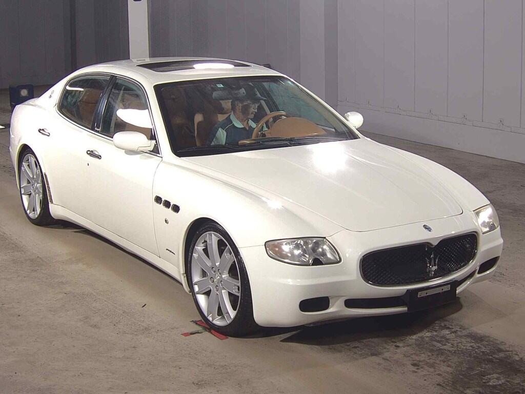 Maserati Quattroporte 2008 z aukcji japońskiej