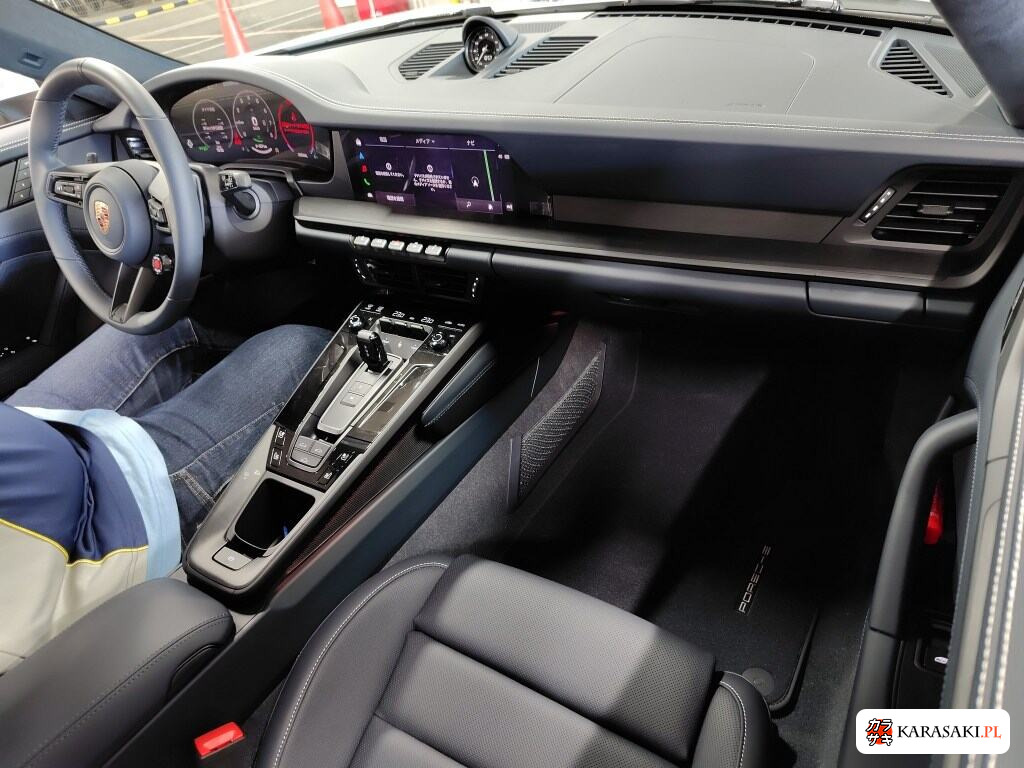 2025 Porsche 911 CP 4WD Carrera 4 GTS 5