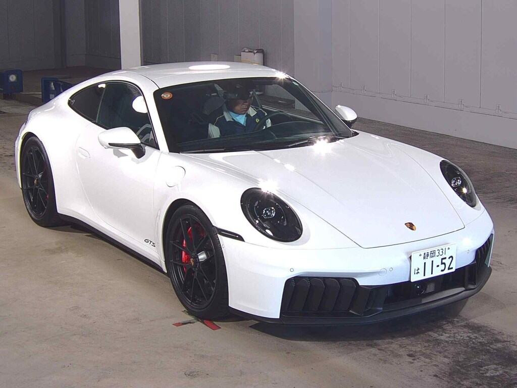 Porsche 911 2025 z aukcji japońskiej