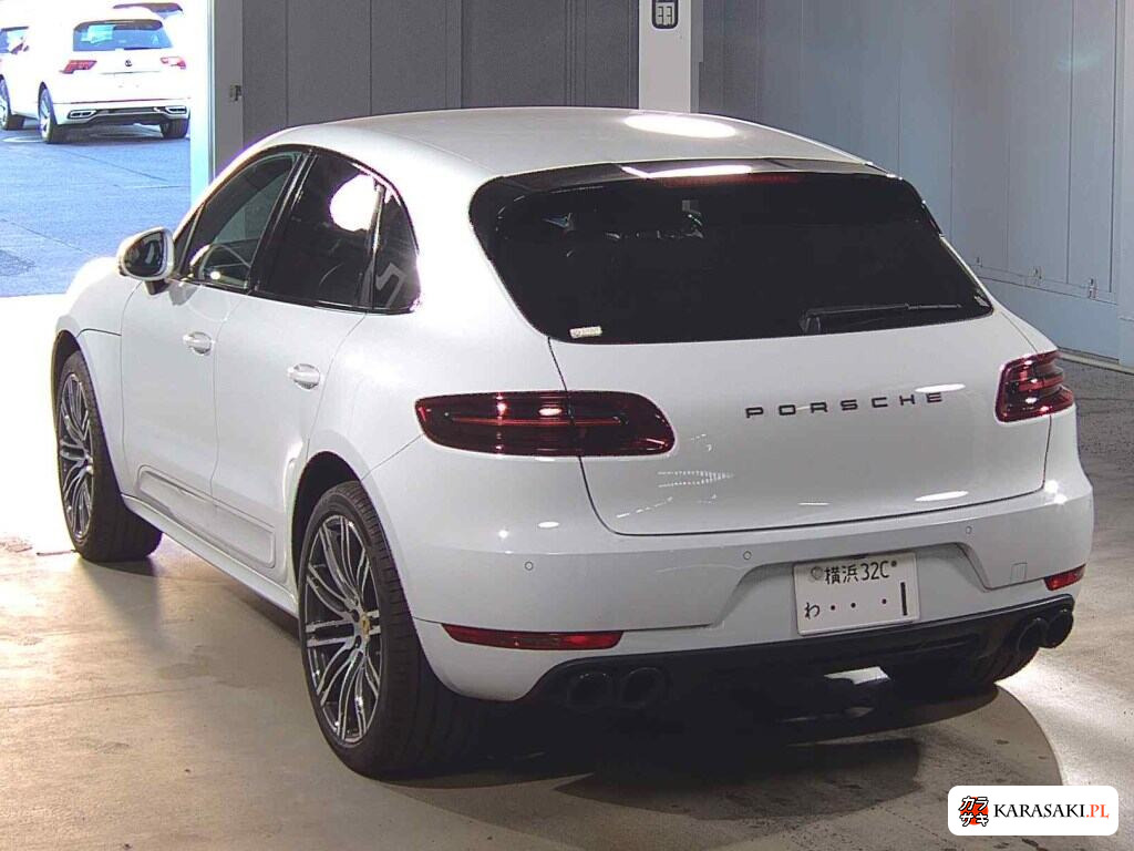 2017 Porsche Macan 4WD GTS 2