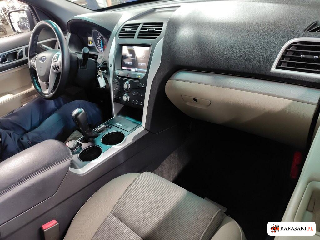 2011 Ford Explorer 5D 4WD XLT 5