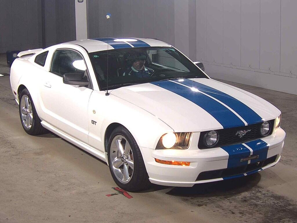Ford Mustang 2006 з японського аукціону