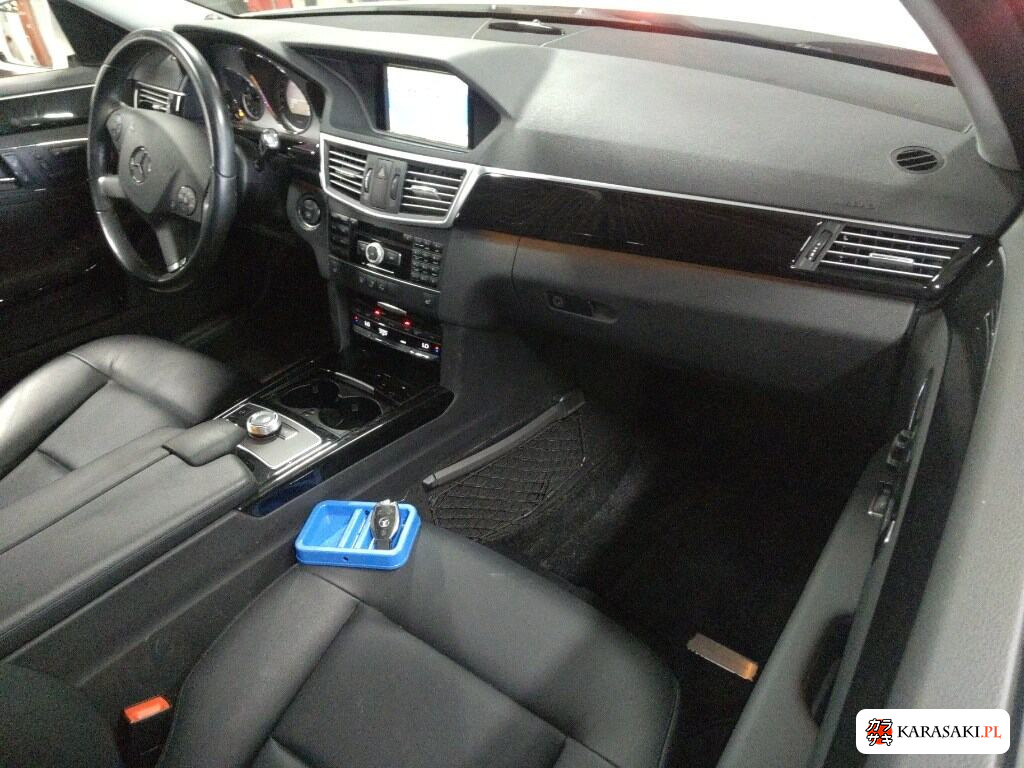 2011 Mercedes-Benz E-Class 4D E350 Avantgarde 5