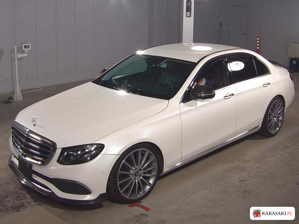 2017 Mercedes-Benz E-Class 4D 4WD E400 4MATIC Exclusive 3
