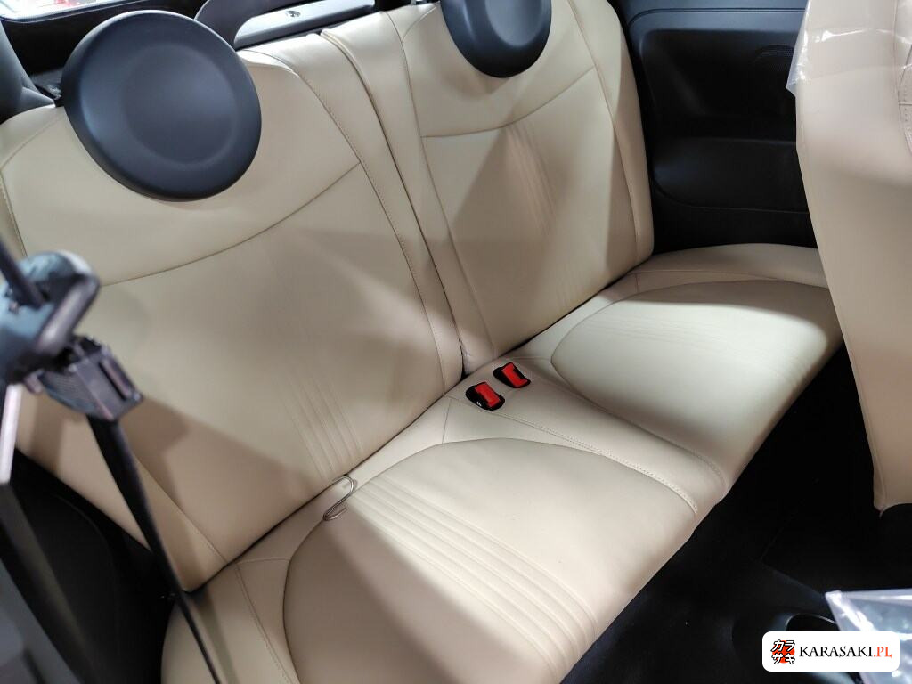 2013 Abarth 695 Edizione Maserati 6