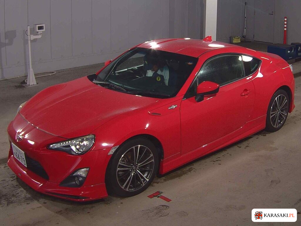 Toyota 86 2015 z aukcji japońskiej