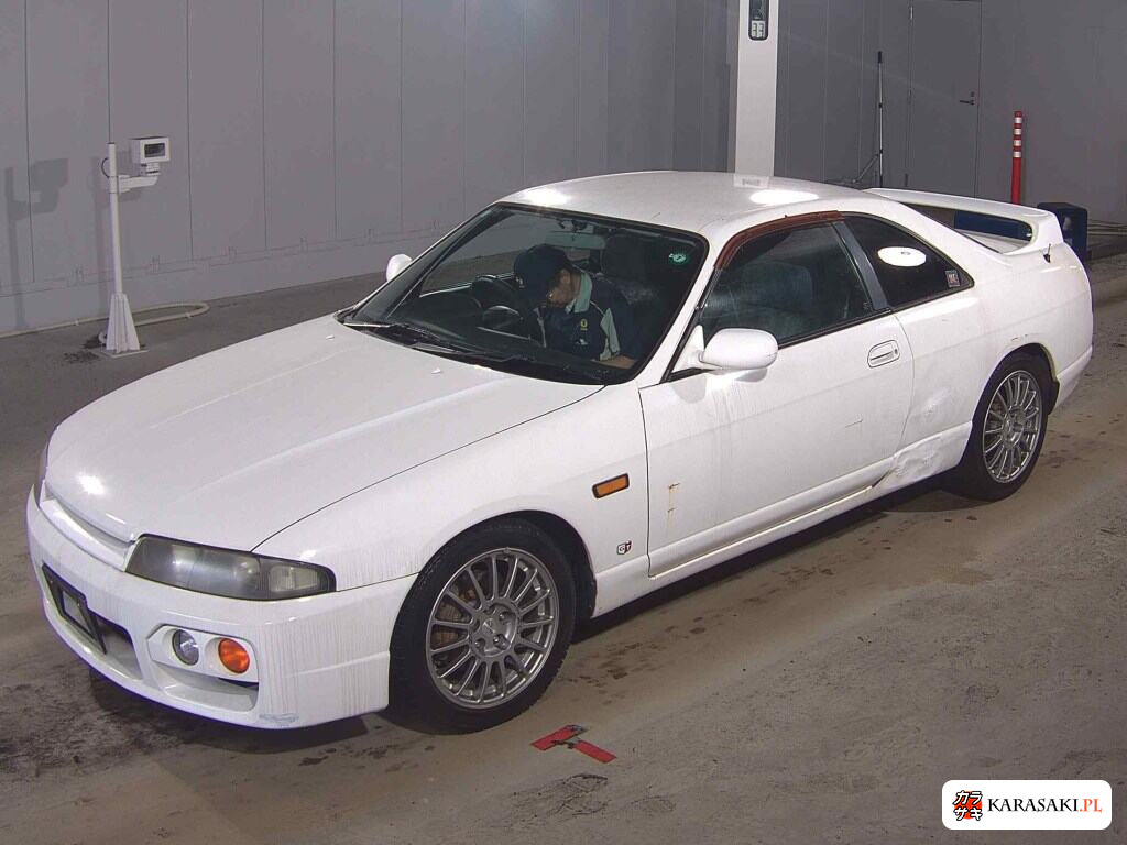 Nissan Skyline 1997 z aukcji japońskiej