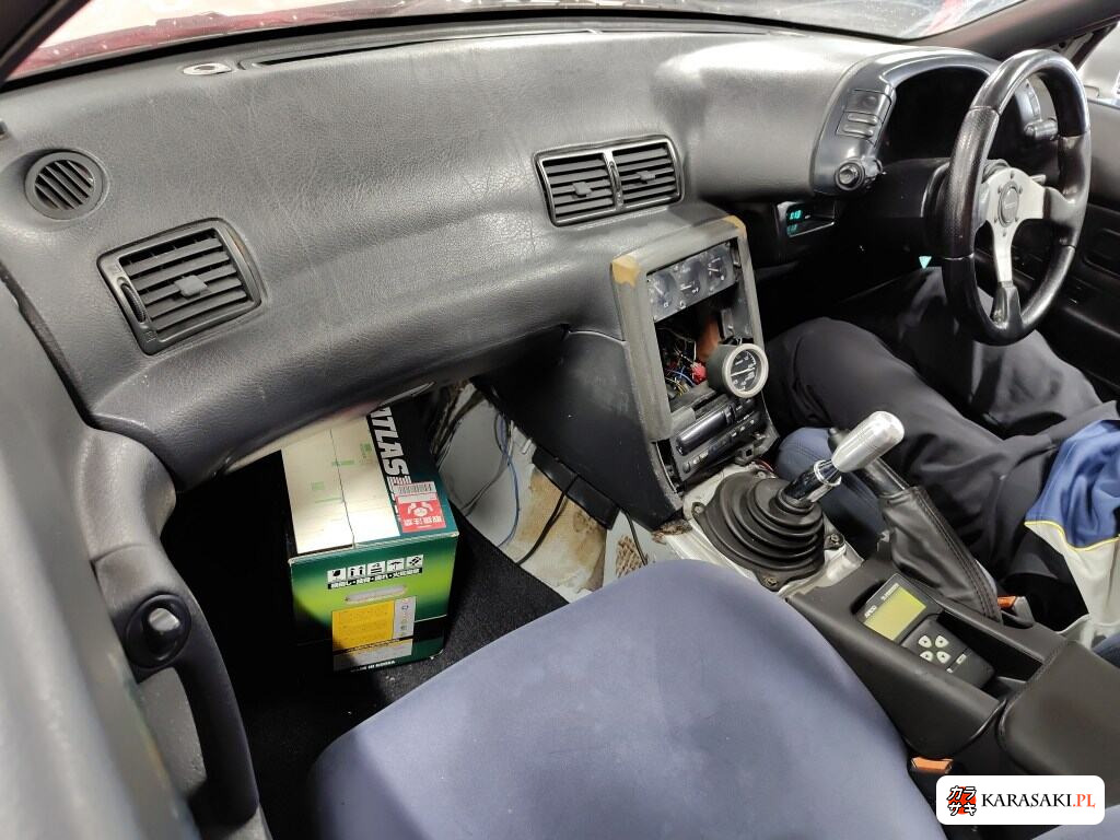 Nissan Skyline 1992 z aukcji japońskiej