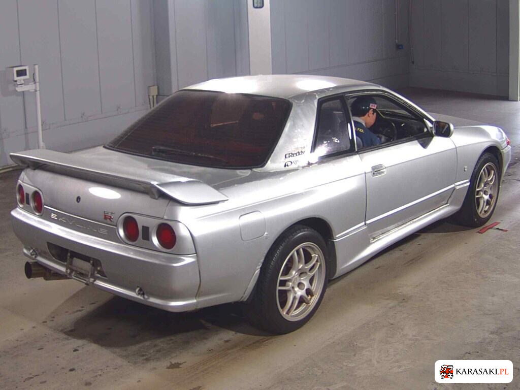 Nissan Skyline 1992 z aukcji japońskiej