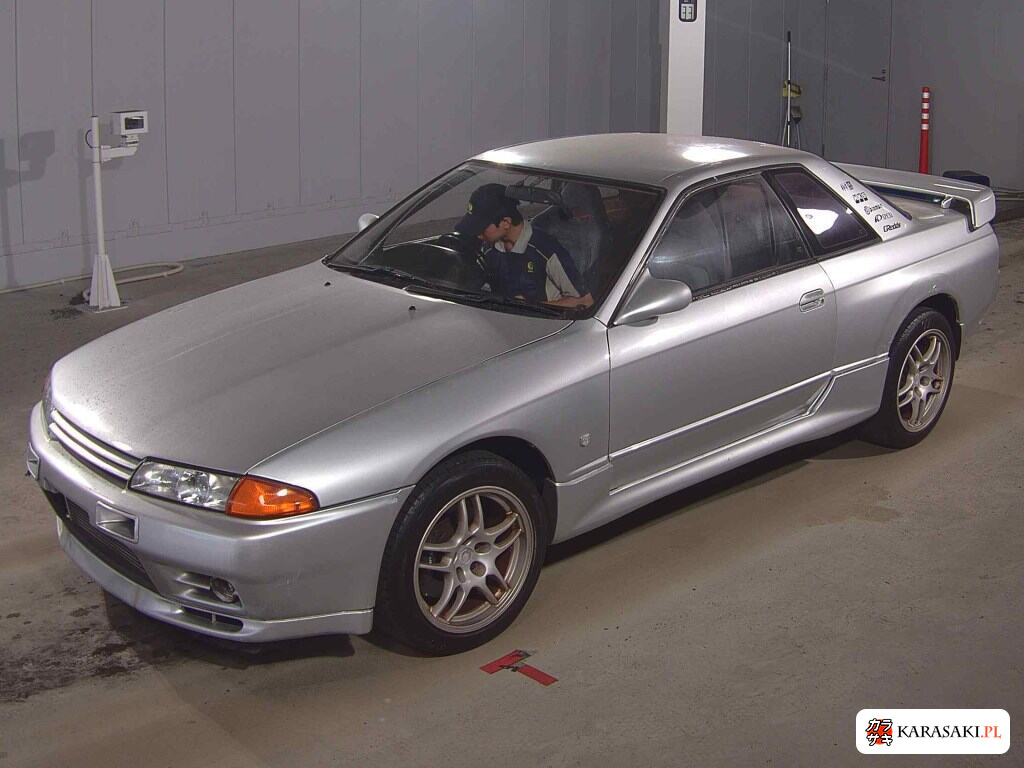 Nissan Skyline 1992 z aukcji japońskiej