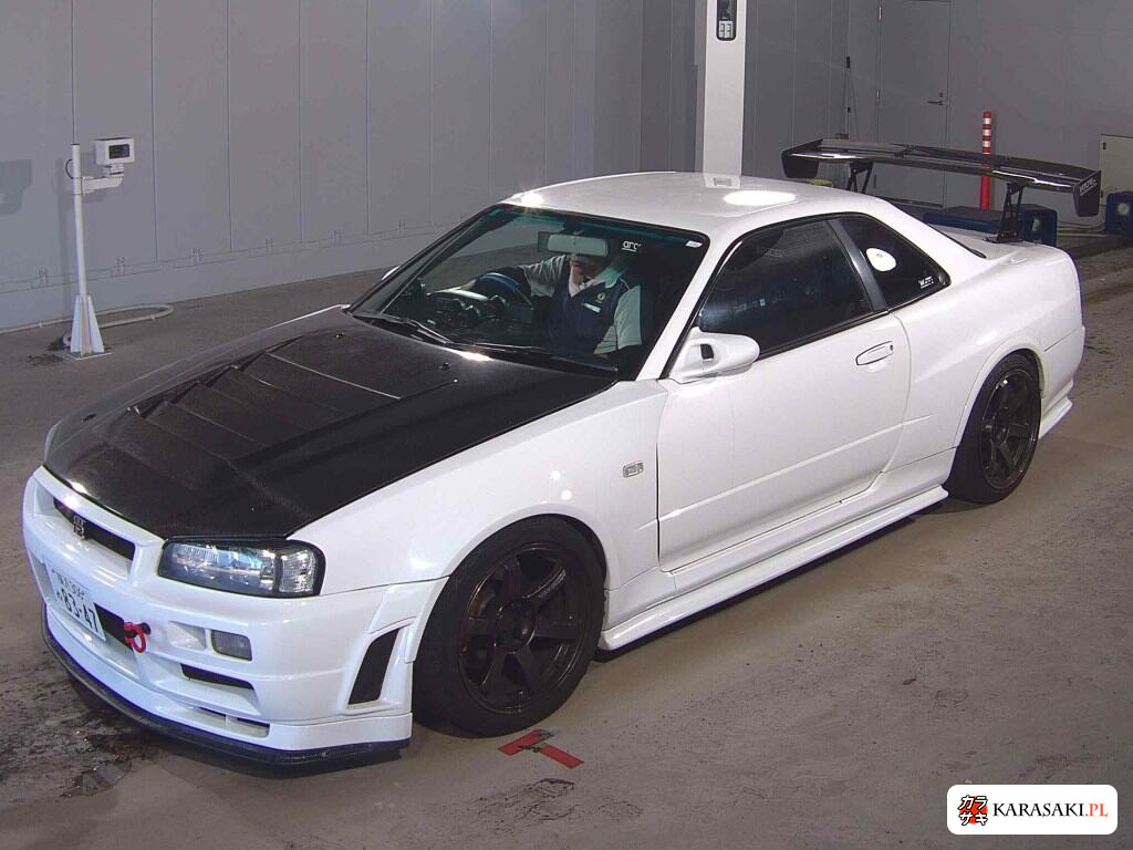 Nissan Skyline 1999 z aukcji japońskiej