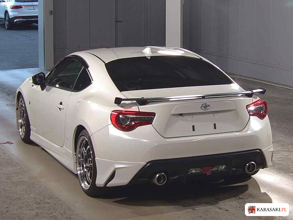 Toyota 86 2018 z aukcji japońskiej