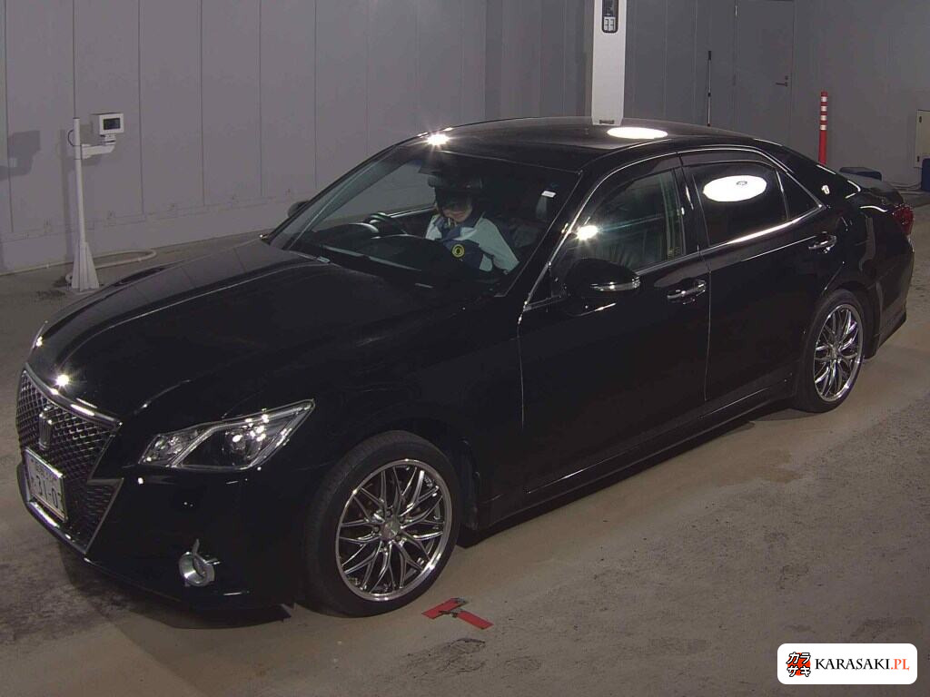 Toyota Crown 2013 z aukcji japońskiej