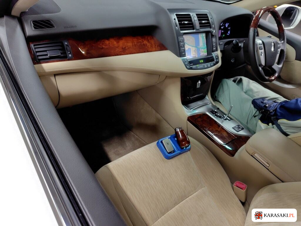 Toyota Crown 2012 z aukcji japońskiej