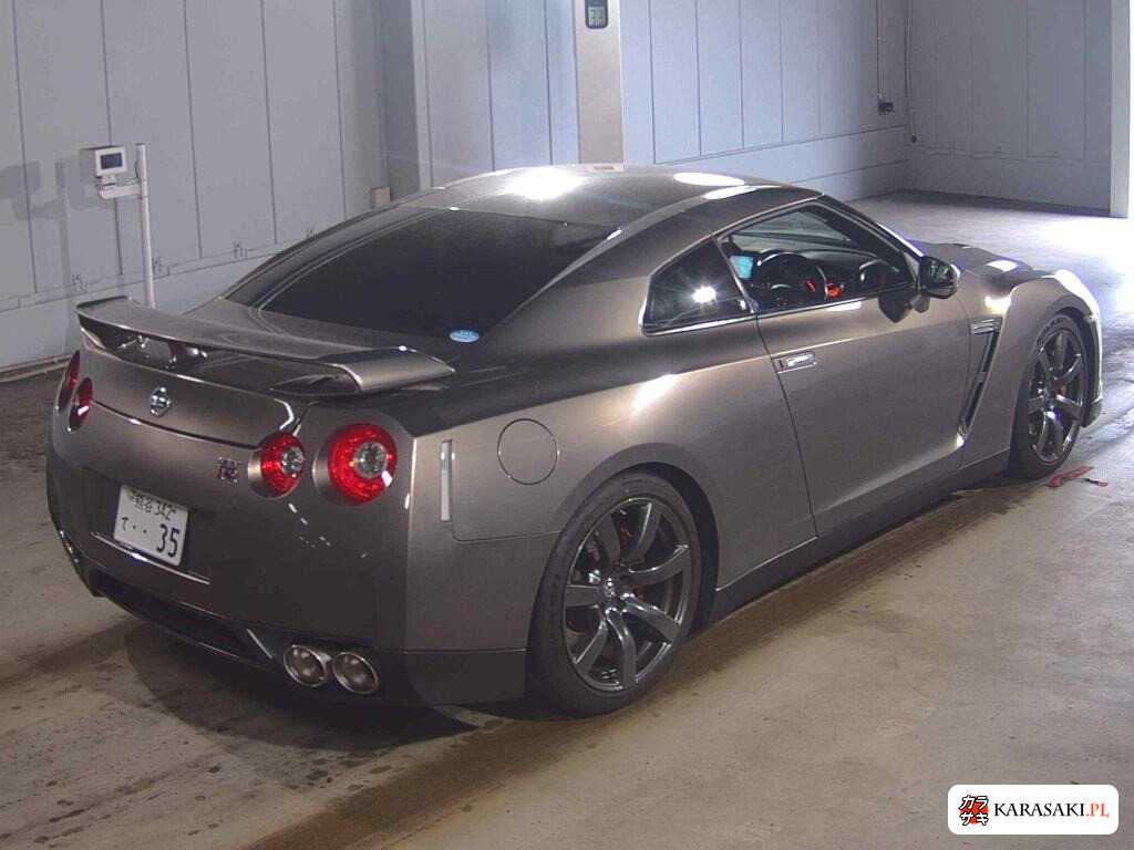 Nissan GT-R 2008 z aukcji japońskiej