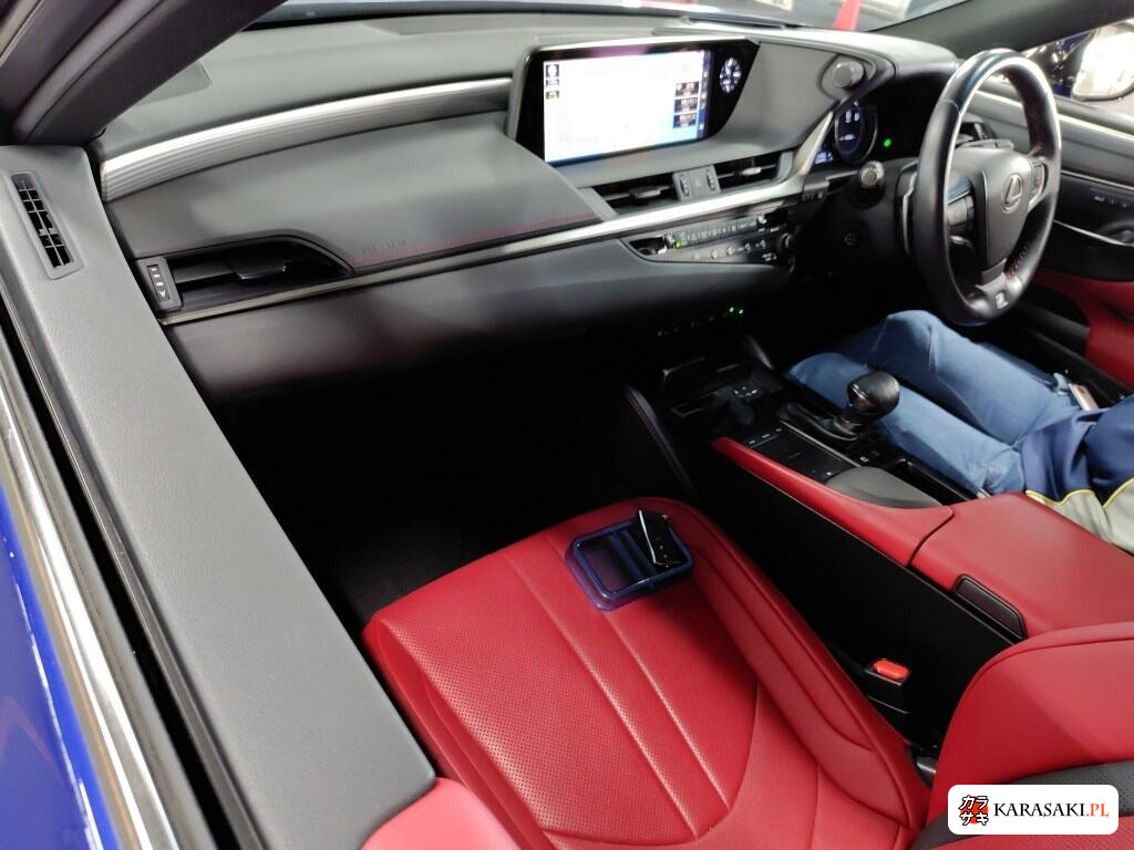 Lexus Es 2019 z aukcji japońskiej
