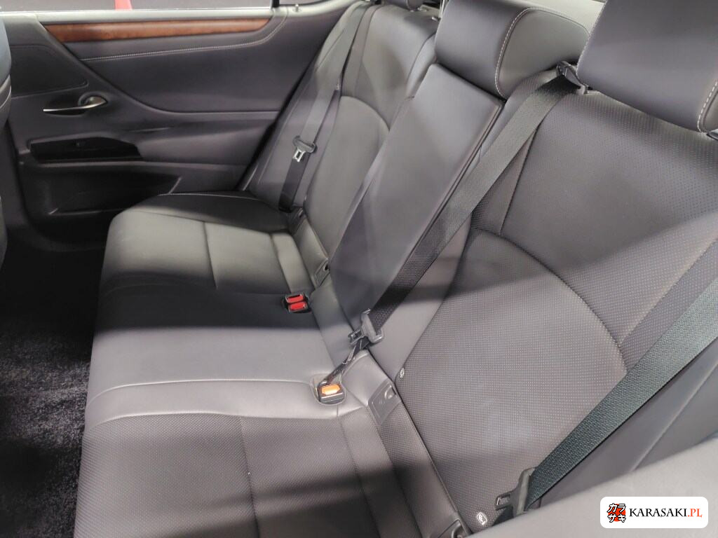 Lexus Es 2022 z aukcji japońskiej
