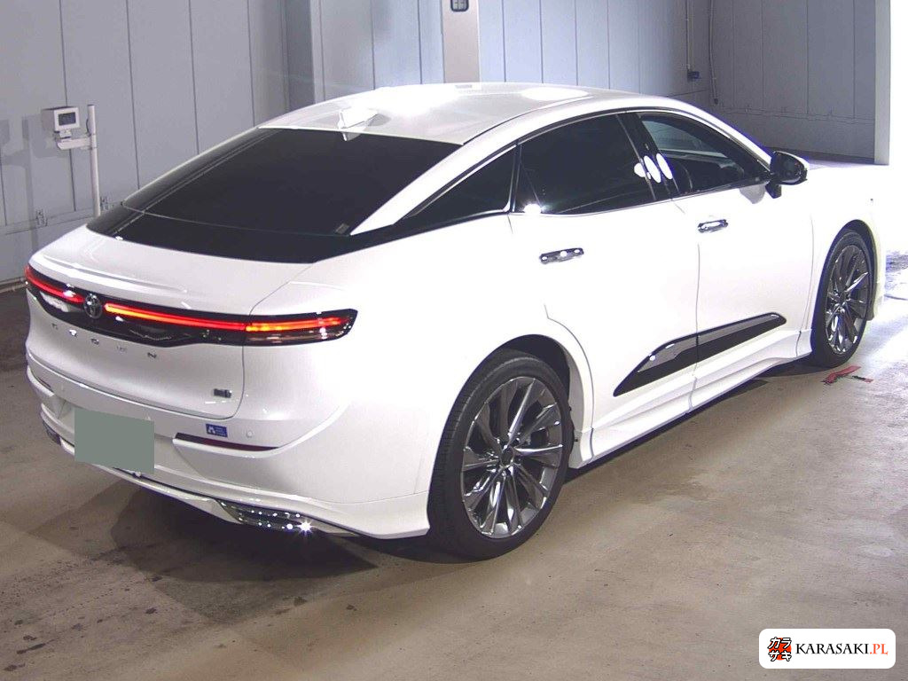 Toyota Crown Crossover 2024 z aukcji japońskiej