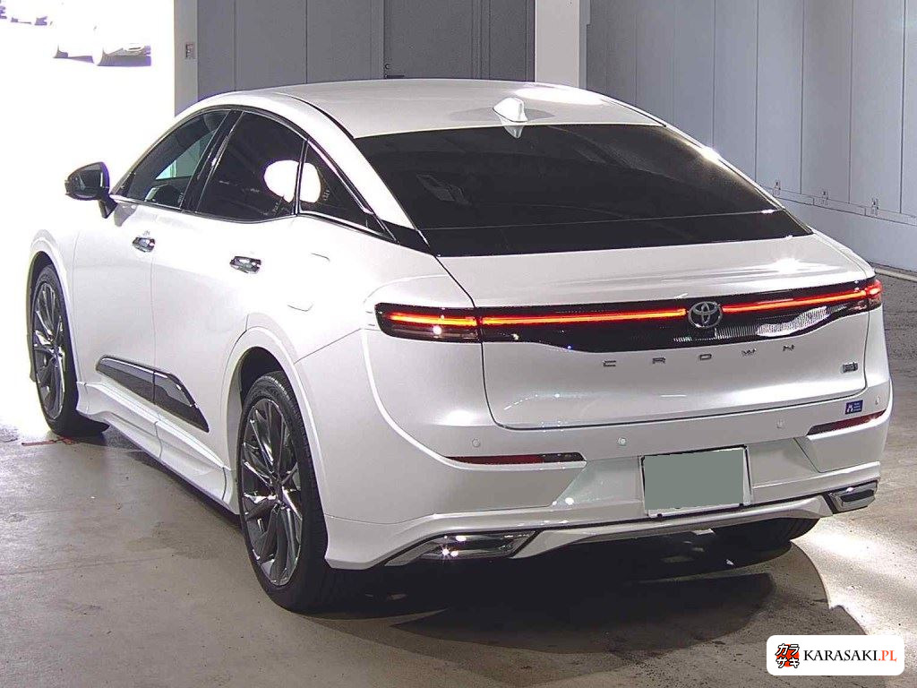 Toyota Crown Crossover 2024 z aukcji japońskiej