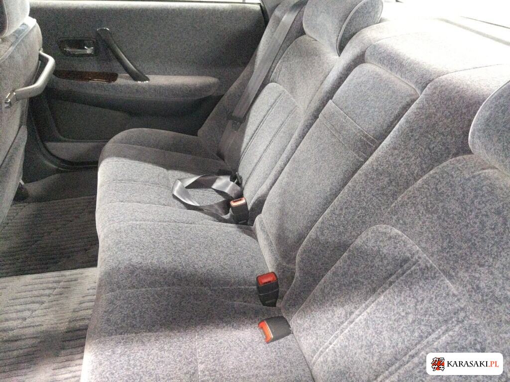 Toyota Crown 1999 z aukcji japońskiej