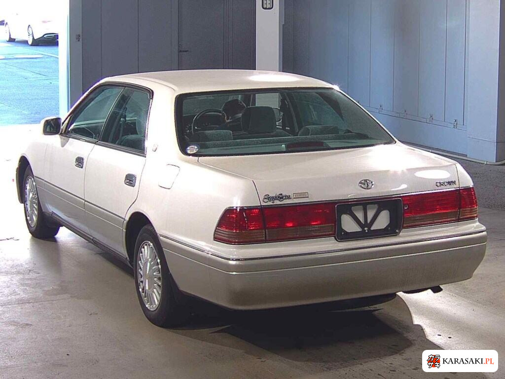 Toyota Crown 1999 z aukcji japońskiej