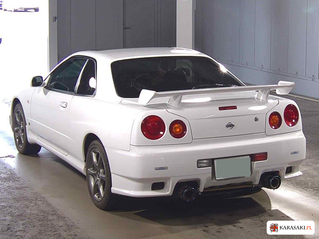 Nissan Skyline 2001 z aukcji japońskiej