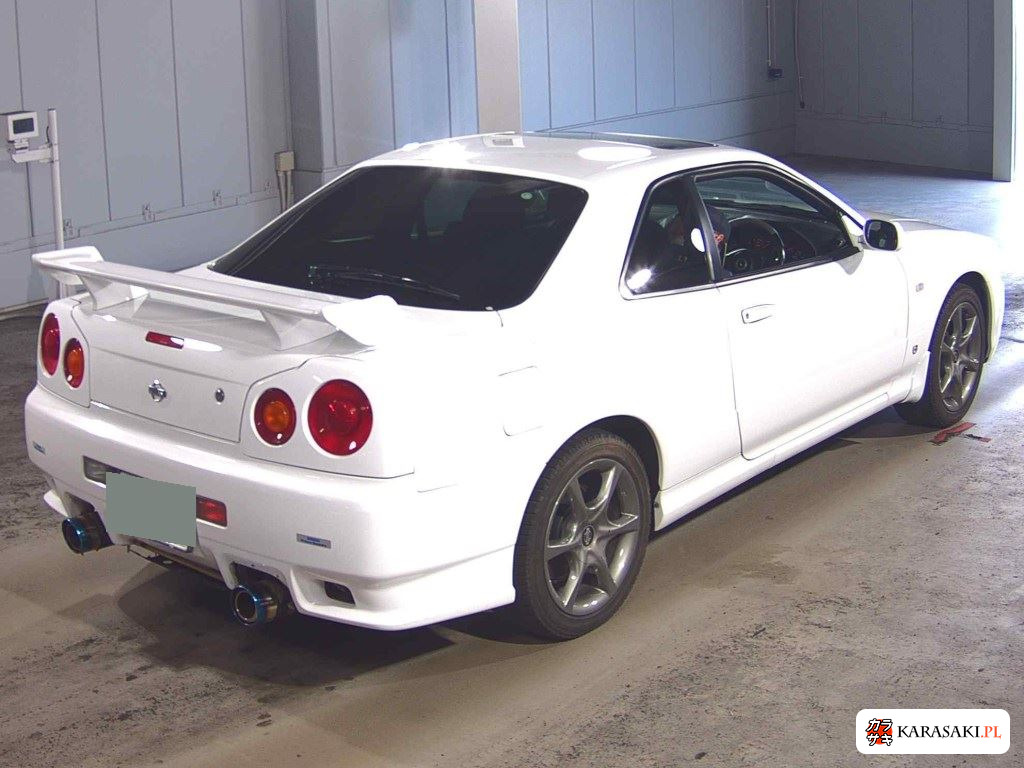 Nissan Skyline 2001 z aukcji japońskiej