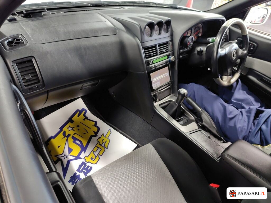 Nissan Skyline 2001 z aukcji japońskiej
