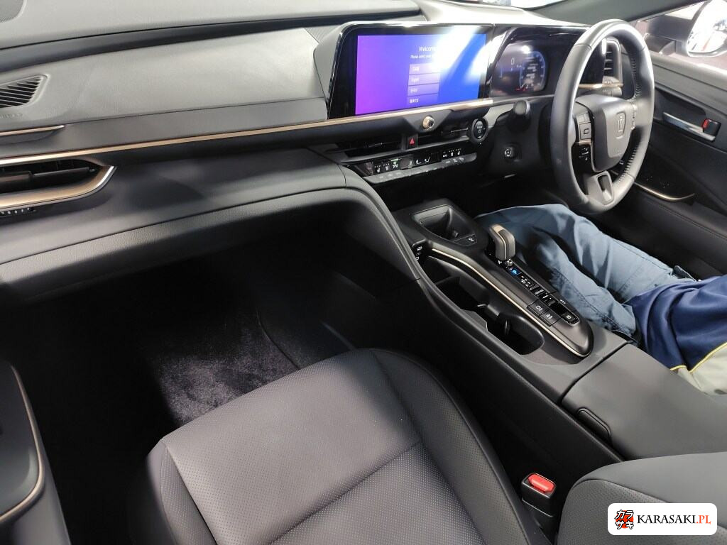 Toyota Crown Crossover 2023 z aukcji japońskiej