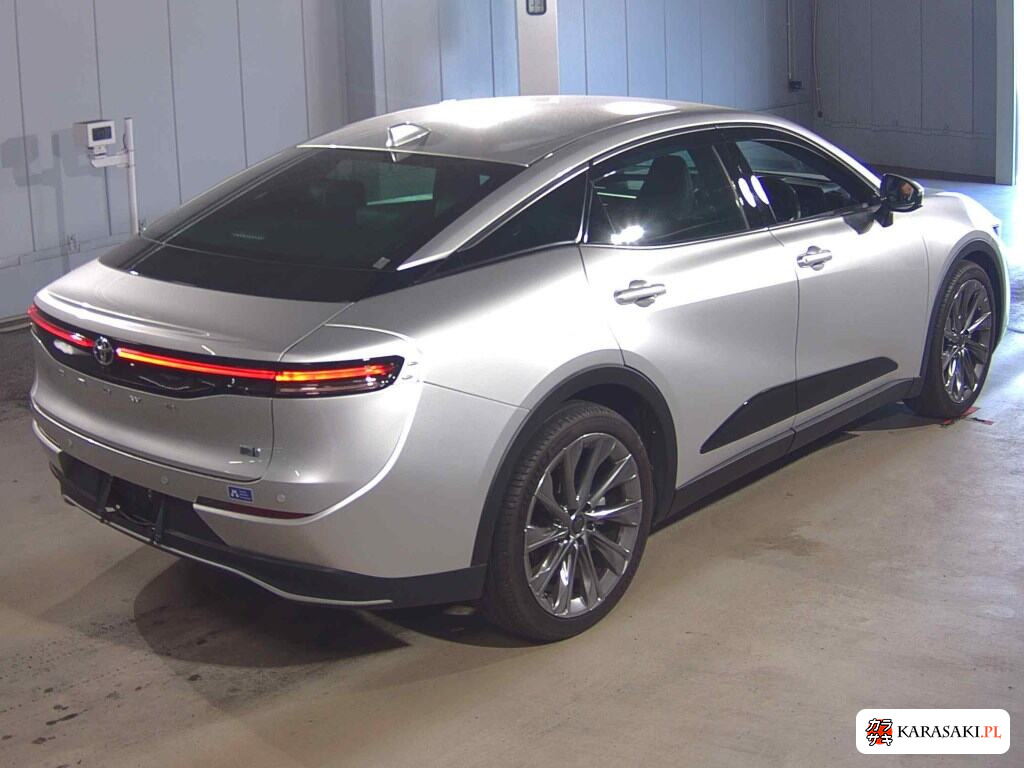 Toyota Crown Crossover 2023 z aukcji japońskiej