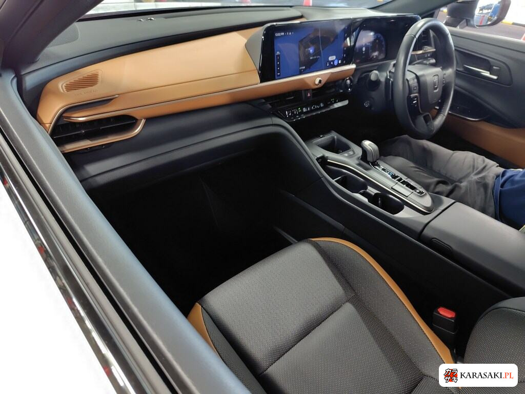 Toyota Crown Crossover 2023 z aukcji japońskiej