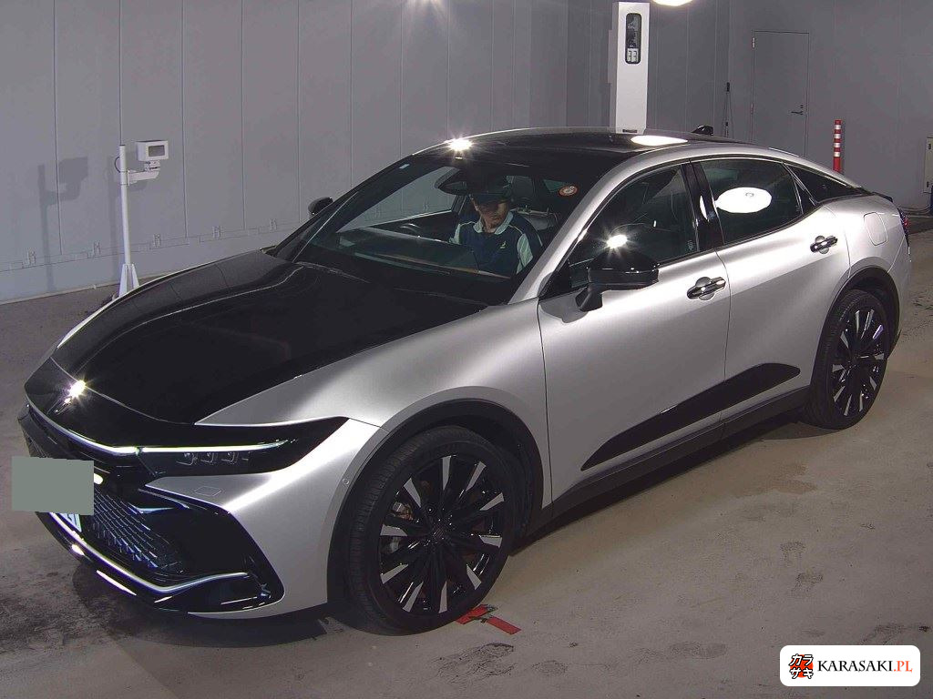 Toyota Crown Crossover 2023 z aukcji japońskiej