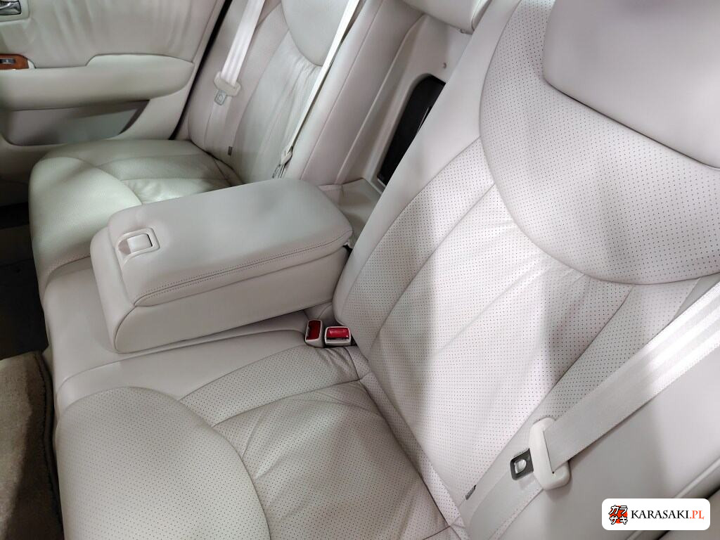 Toyota Celsior 2002 z aukcji japońskiej